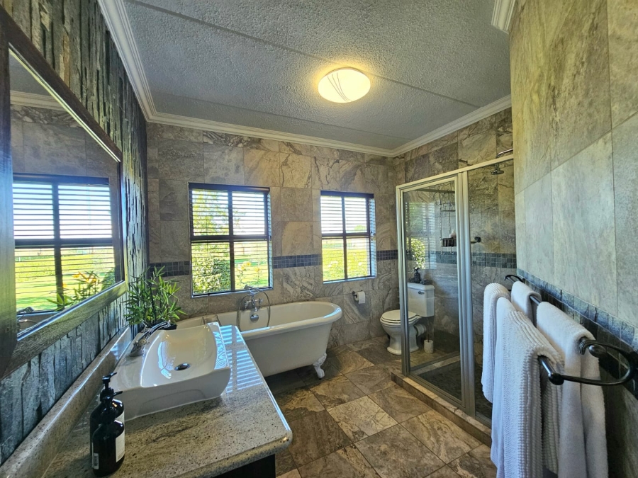 5 Bedroom Property for Sale in Grimbeeck Park North West